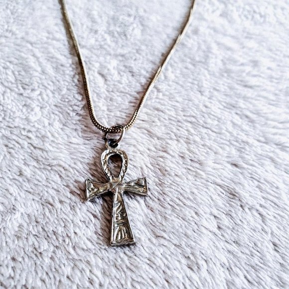 90s Egyptian hieroglyphics cross charm gold chain necklace🌟 - Picture 3 of 3